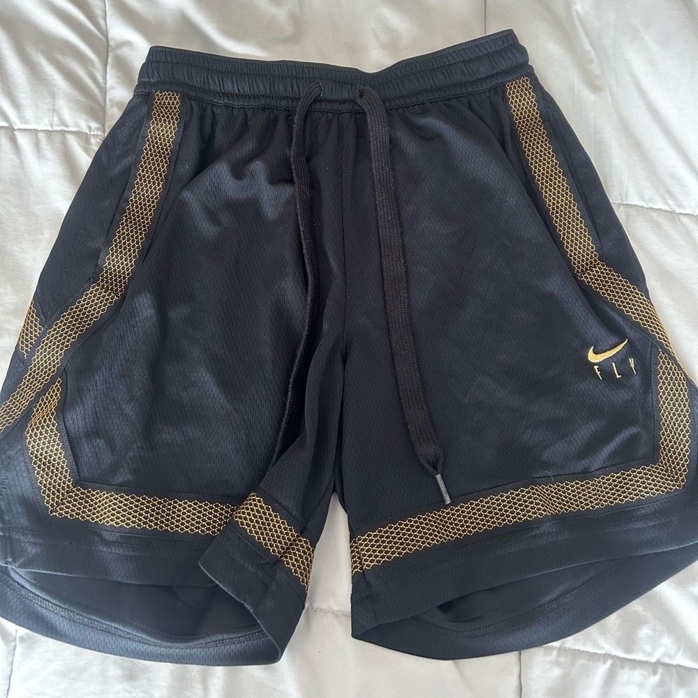 Nike Fly DRI-FIT S basketball shorts
